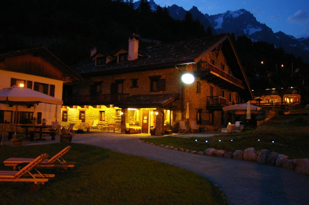 Hotel La Grange - Animal Chic Hotel Courmayeur Eksteriør bilde