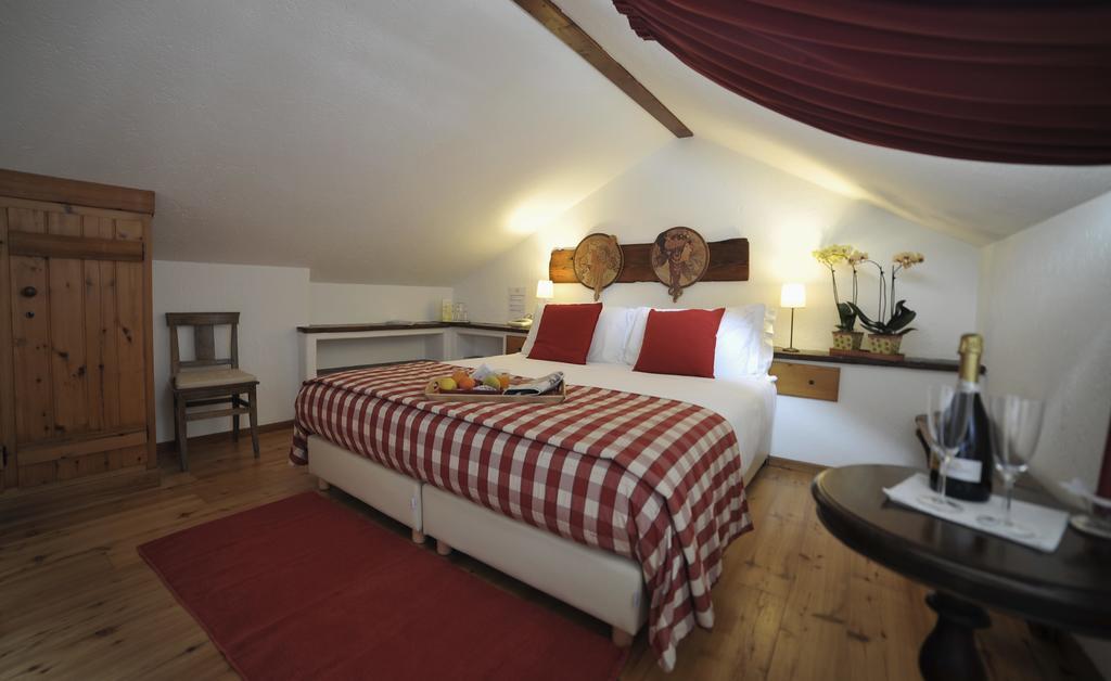 Hotel La Grange - Animal Chic Hotel Courmayeur Eksteriør bilde
