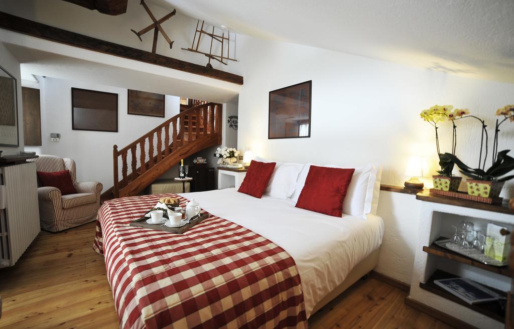 Hotel La Grange - Animal Chic Hotel Courmayeur Eksteriør bilde