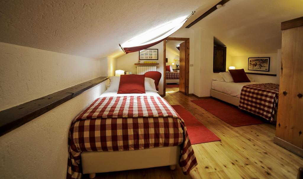 Hotel La Grange - Animal Chic Hotel Courmayeur Eksteriør bilde